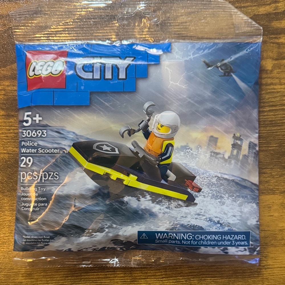 LEGO City Police Water Scooter Set - Black and Yellow